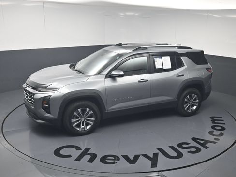 Used 2025 Chevrolet Equinox LT w/ Convenience Package II AWD/4WD image 30