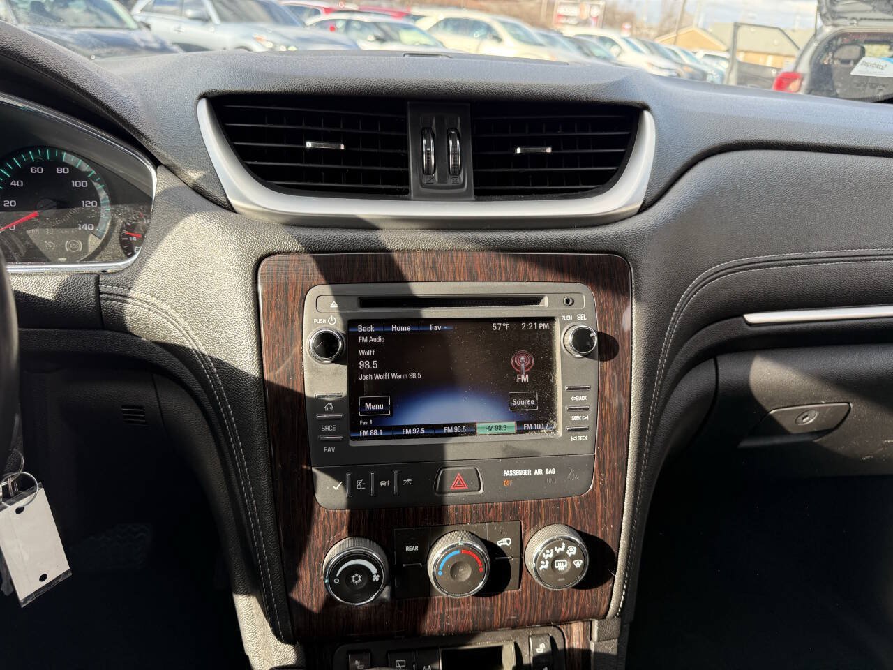 Used 2015 Chevrolet Traverse LT AWD/4WD image 23