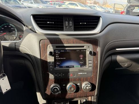 Used 2015 Chevrolet Traverse LT AWD/4WD image 23