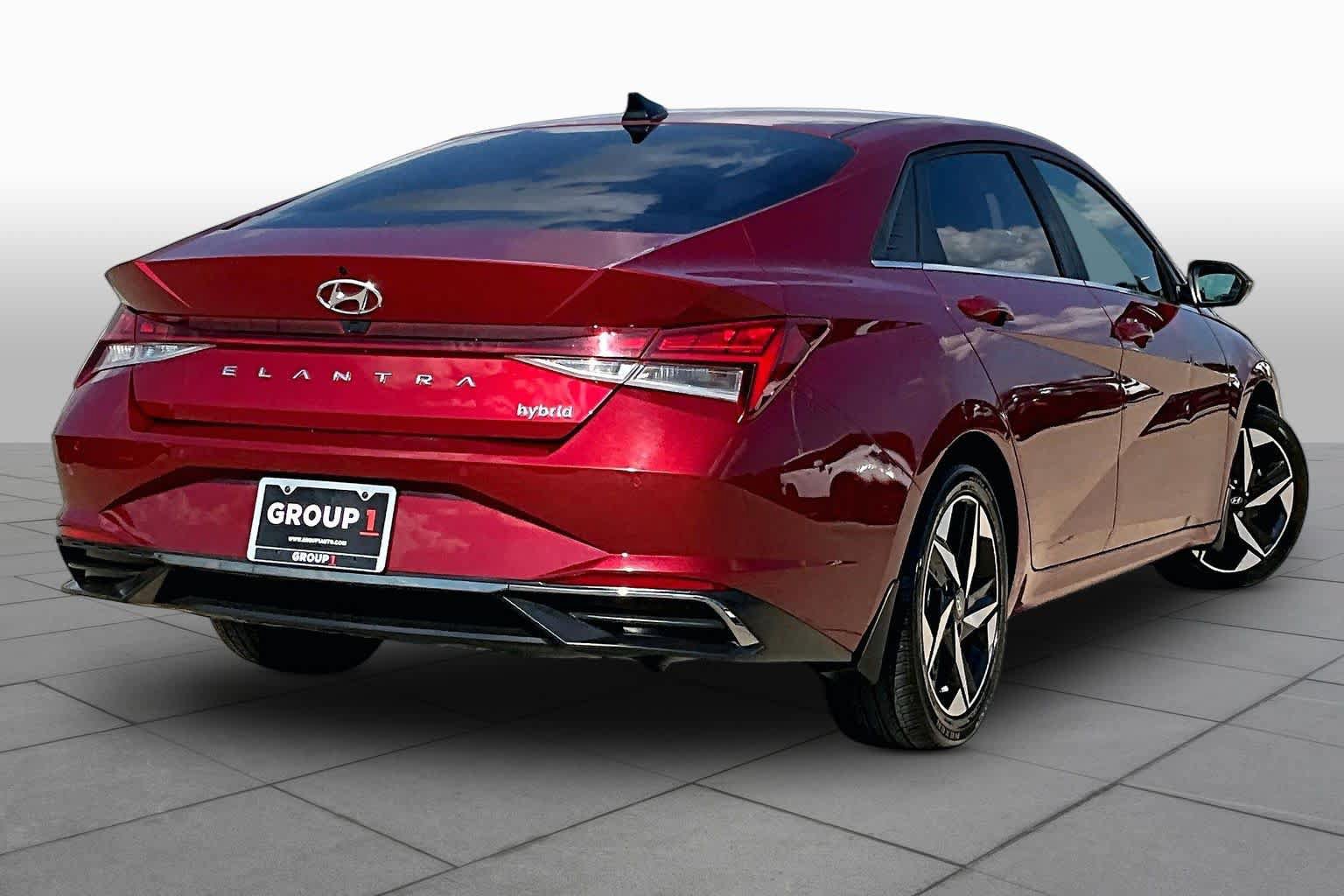Used 2023 Hyundai Elantra Limited FWD image 12