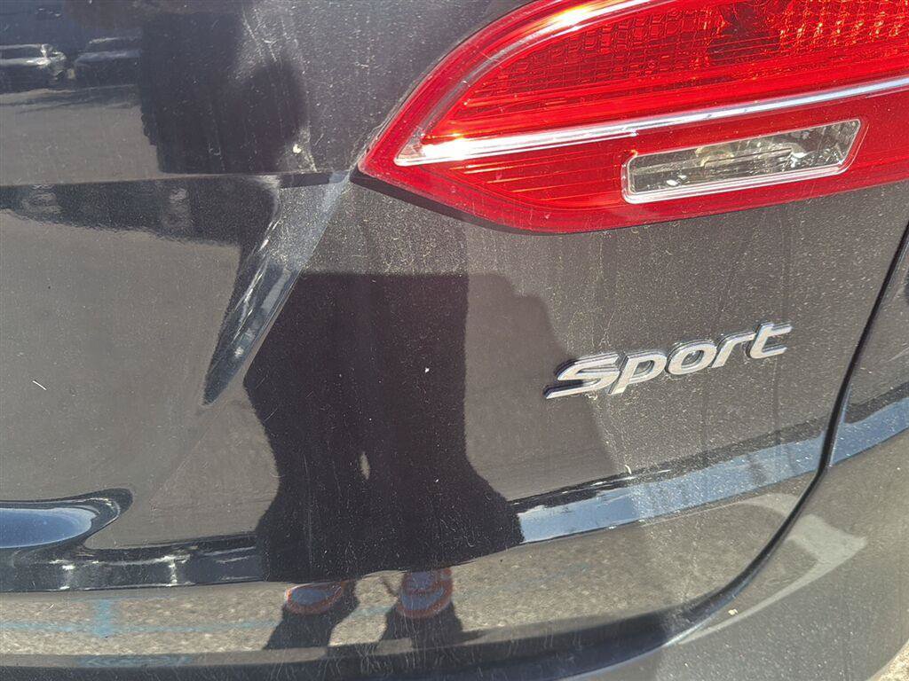 Used 2013 Hyundai Santa Fe Sport FWD image 8