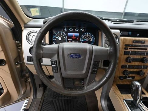 Used 2011 Ford F150 Lariat w/ Lariat Chrome Pkg image 25