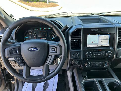 Used 2018 Ford F150 XLT w/ Equipment Group 302A Luxury AWD/4WD image 19