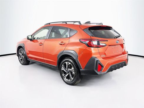 Used 2025 Subaru Crosstrek 2.0i Premium image 5