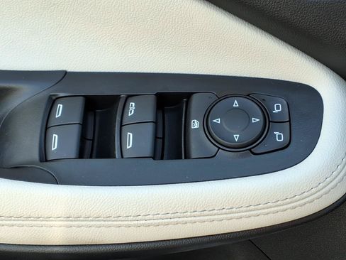 Used 2023 Buick Encore GX Select FWD image 22