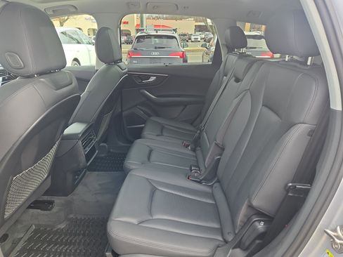 Certified 2022 Audi Q7 3.0T Premium Plus AWD/4WD image 9