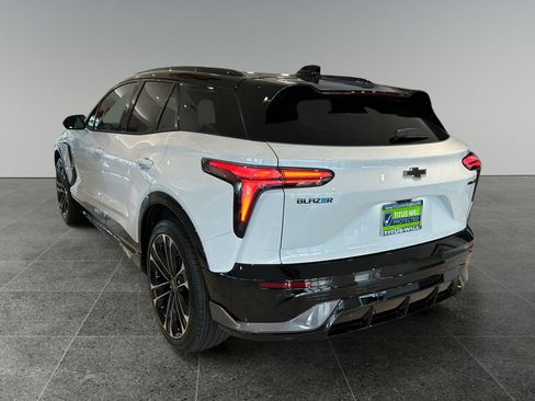 New 2026 Chevrolet Blazer EV SS image 5