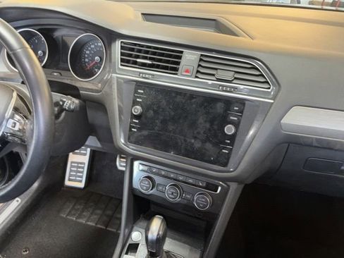 Used 2021 Volkswagen Tiguan S image 5
