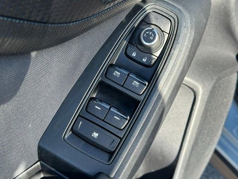 Used 2022 Subaru Crosstrek 2.0i Premium w/ Moonroof Package image 17