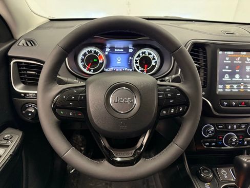 Used 2023 Jeep Cherokee Altitude Lux image 33