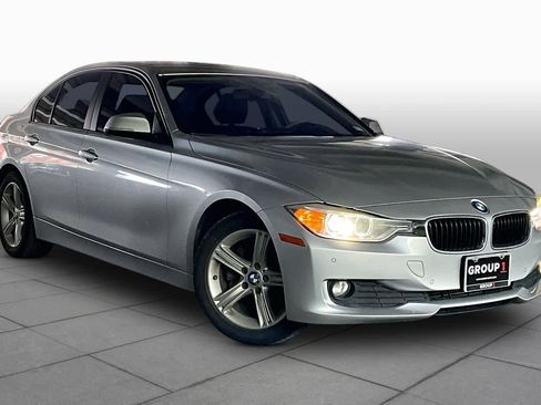Used 2015 BMW 320i Sedan image 2