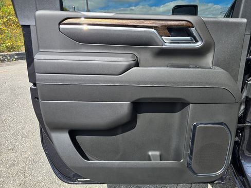 New 2026 GMC Sierra 2500 SLE w/ SLE Value Package; image 40