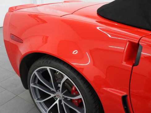 Used 2013 Chevrolet Corvette 427 w/ 1SB Preferred Equipment Group RWD image 23