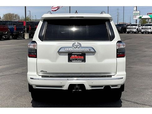 Used 2015 Toyota 4Runner Limited AWD/4WD image 4