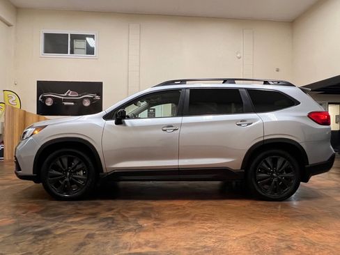 Used 2022 Subaru Ascent Onyx Edition image 6