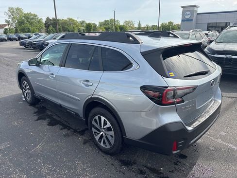 Used 2020 Subaru Outback Premium w/ Popular Package #1 AWD/4WD image 5