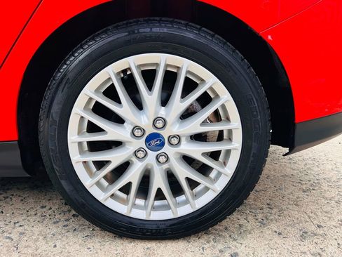 Used 2012 Ford Focus SEL image 36