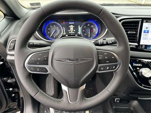 New 2026 Chrysler Voyager LX image 15