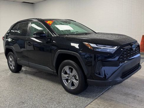 Used 2023 Toyota RAV4 XLE image 9