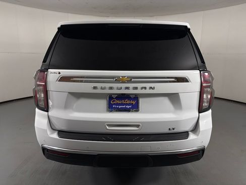 Used 2021 Chevrolet Suburban LT w/ Luxury Package AWD/4WD image 7