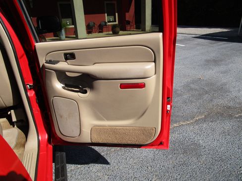 Used 2004 Chevrolet Silverado 1500 4x4 Crew Cab w/ Z71 Convenience Package 2 image 28