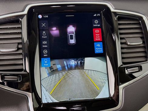 Used 2023 Volvo XC90 B6 Plus w/ Protection Package Premier image 15