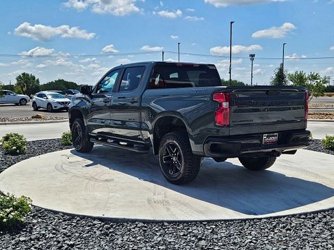 Used 2025 Chevrolet Silverado 1500 Custom Trail Boss w/ Dark Appearance Package image 9