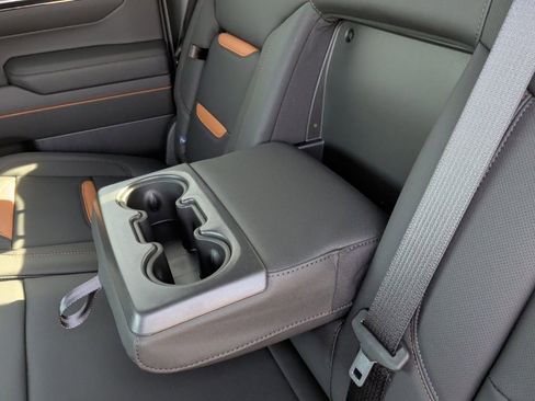 New 2026 GMC Sierra 1500 AT4 w/ AT4 Premium Package AWD/4WD image 36