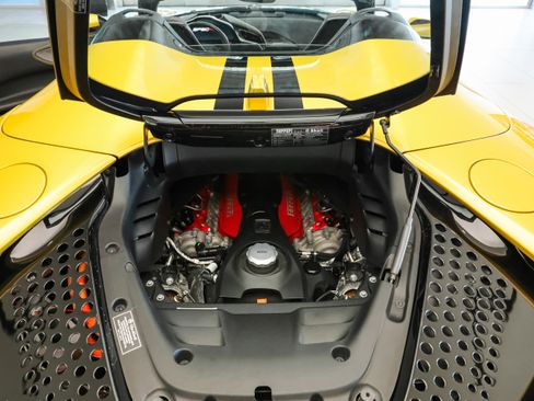 Used 2024 Ferrari SF90 Spider image 13