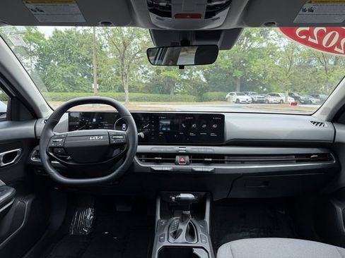 Certified 2025 Kia K4 EX FWD image 34