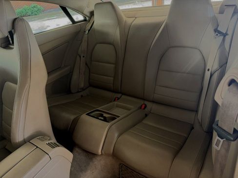 Used 2010 Mercedes-Benz E 550 Coupe image 30