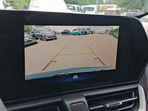 Used 2025 Chevrolet TrailBlazer LS w/ LS Convenience Package AWD/4WD image 17