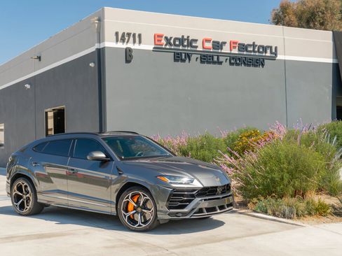 Used 2019 Lamborghini Urus AWD/4WD image 1