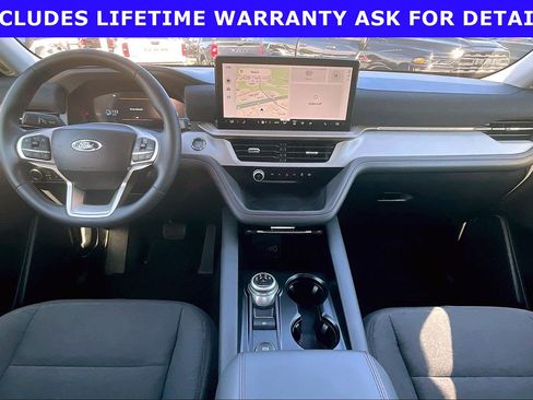 Used 2025 Ford Explorer Active RWD image 12