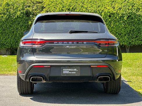 Certified 2025 Porsche Macan image 7