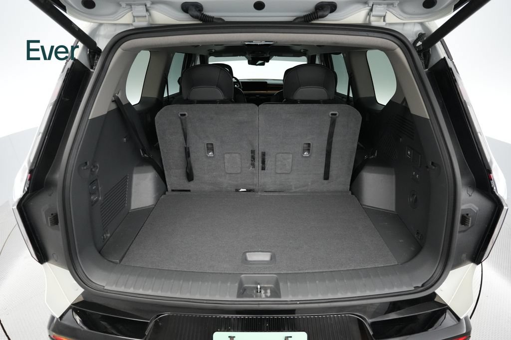 Used 2024 Kia EV9 Land AWD/4WD image 8