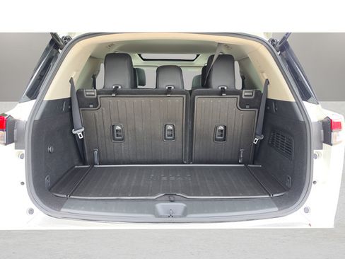 Used 2023 Nissan Pathfinder Platinum w/ Cargo Package AWD/4WD image 45