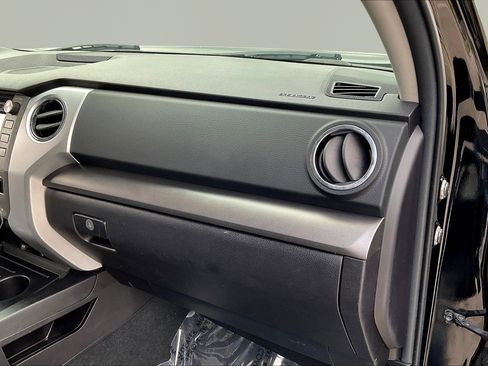 Used 2015 Toyota Tundra SR5 w/ SR5 Upgrade Package image 27