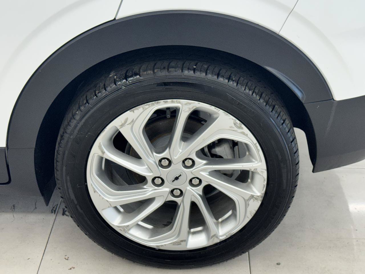 Used 2023 Chevrolet Bolt EUV LT FWD image 39