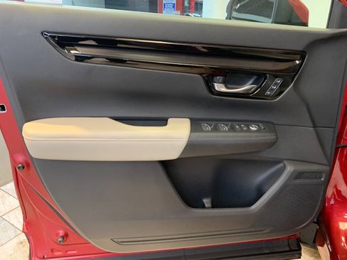Used 2025 Honda CR-V EX-L image 16