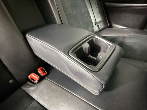 Used 2017 Toyota Camry XSE image 40