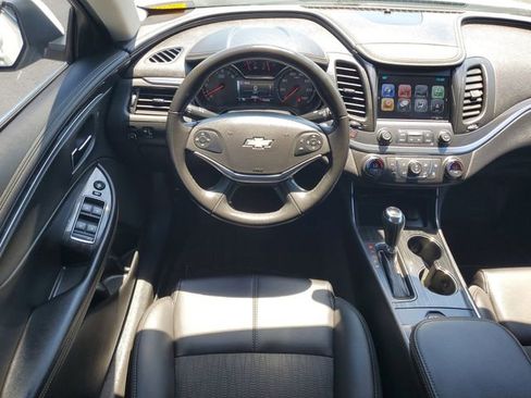 Used 2019 Chevrolet Impala LT FWD image 16