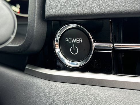 New 2025 Mitsubishi Outlander SEL image 22