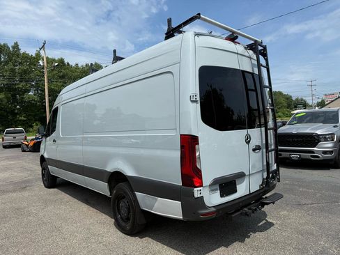 Used 2022 Mercedes-Benz Sprinter 2500 image 8