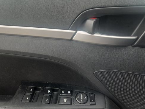 Used 2019 Hyundai Elantra Value Edition w/ Cargo Package FWD image 14