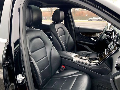 Used 2019 Mercedes-Benz GLC 300 GLC 300 image 8