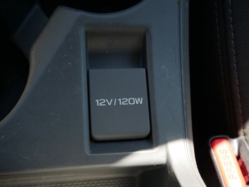 Used 2024 Subaru Crosstrek 2.0i AWD/4WD image 31