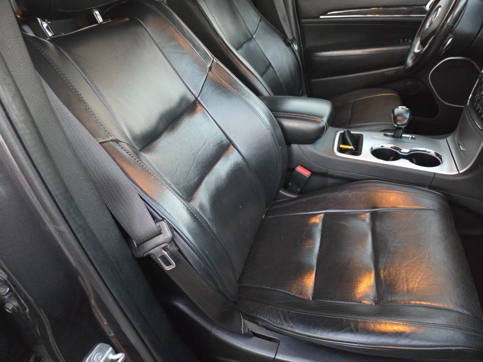 Used 2015 Jeep Grand Cherokee High Altitude RWD image 16