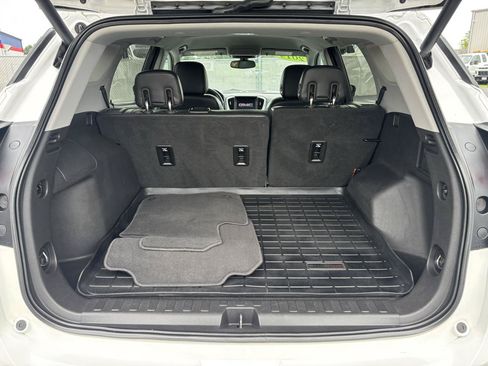 Used 2019 GMC Terrain SLT w/ Preferred Package AWD/4WD image 11