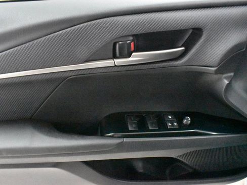 Used 2025 Toyota Camry Hybrid image 19